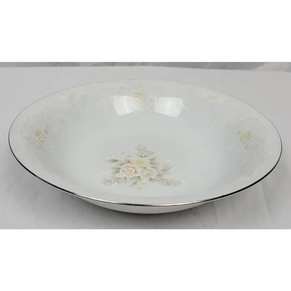 Crescent Fine China Jie Pai Bowl Painted Golden Flowers and Accents